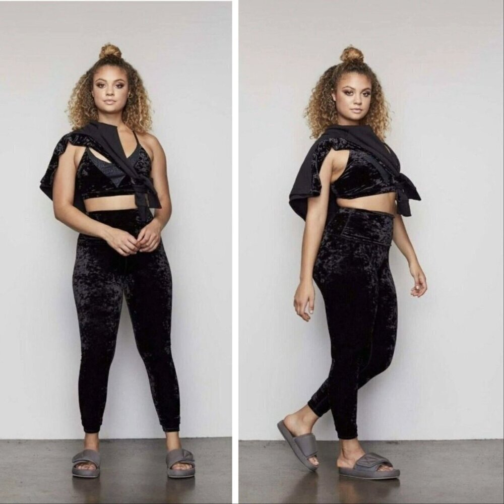 Good American Black Crushing it Velvet High Rise Full Length Leggings